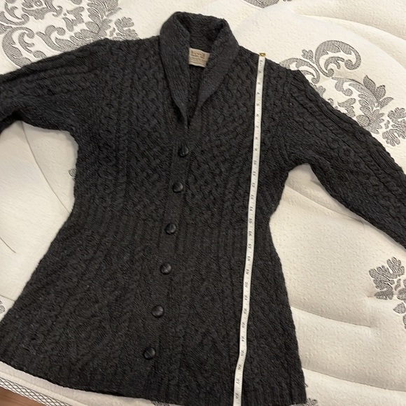 Irish knit sweater, Aran Sweater Market. Size Medium. - Picture 5 of 6